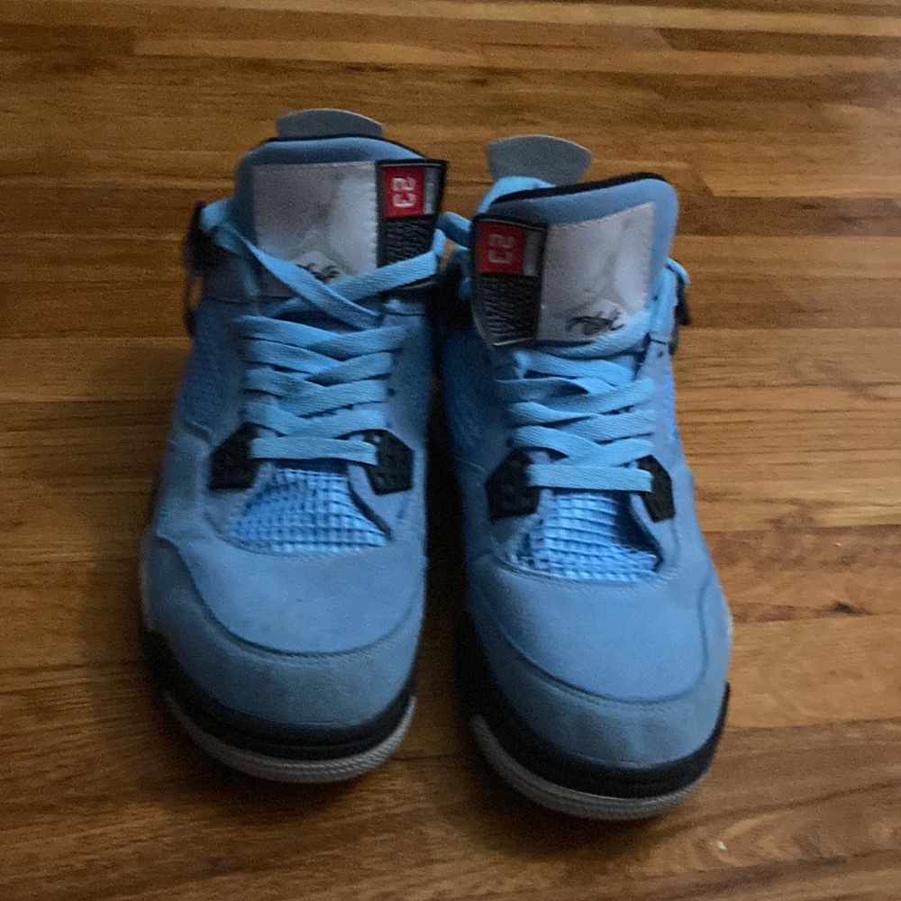 Jordan 4 university blues